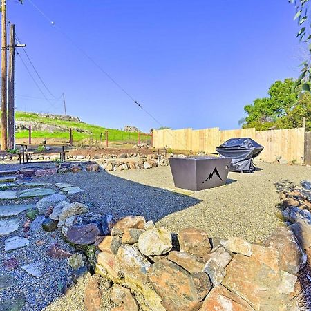 Peaceful Ranch Home With Sierra Nevada Views Woodlake Extérieur photo