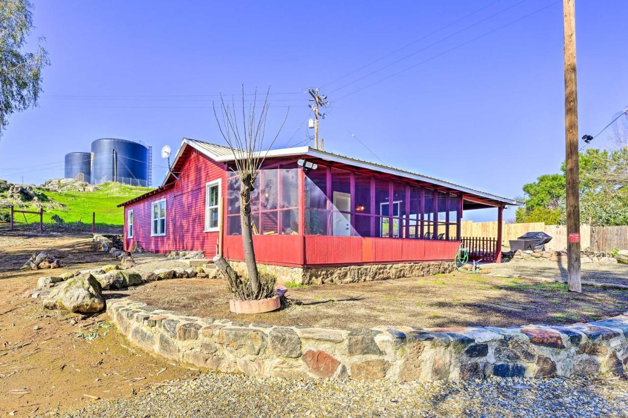 Peaceful Ranch Home With Sierra Nevada Views Woodlake Extérieur photo